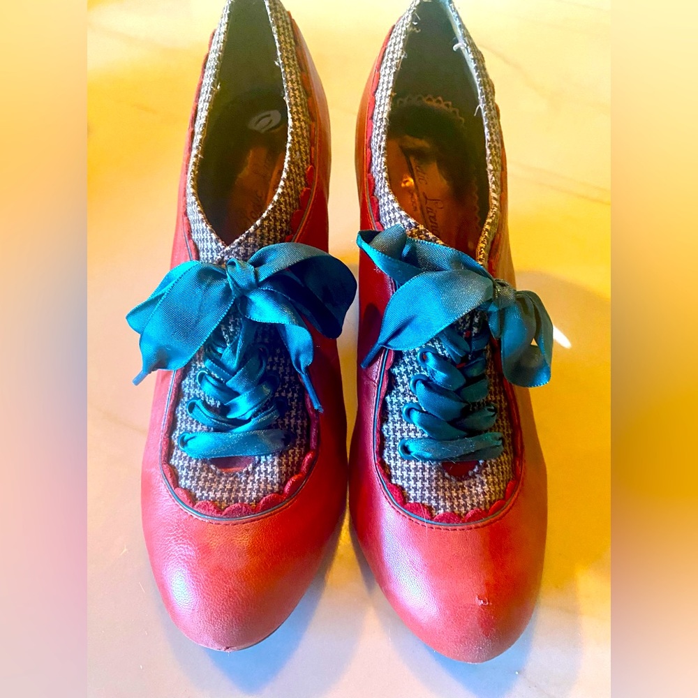 ANTHROPOLOGIE Red leather wood heel loafer, herringbone detail, teal satin laces